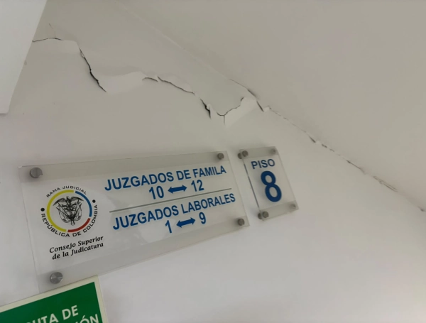 Los daños que persisten, después del terremoto del 10 de agosto en el Palacio de Justicia de Cali.