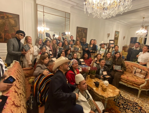 Comitiva colombana en París