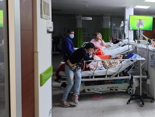 Bus se salió de la vía y rodó a un abismo en jurisdicción del municipio de Moniquirá, en Boyacá: reportan cinco heridos de gravedad.