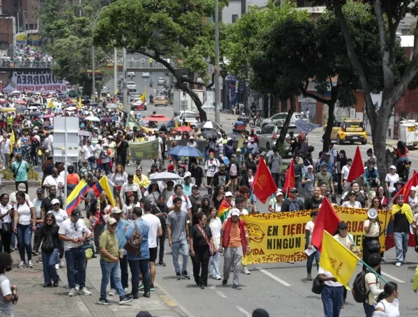 Marcha de las centrales obreras este 14 de octubre.