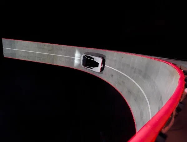 Tesla presenta el nuevo Roadster, su primer carro capaz de volar