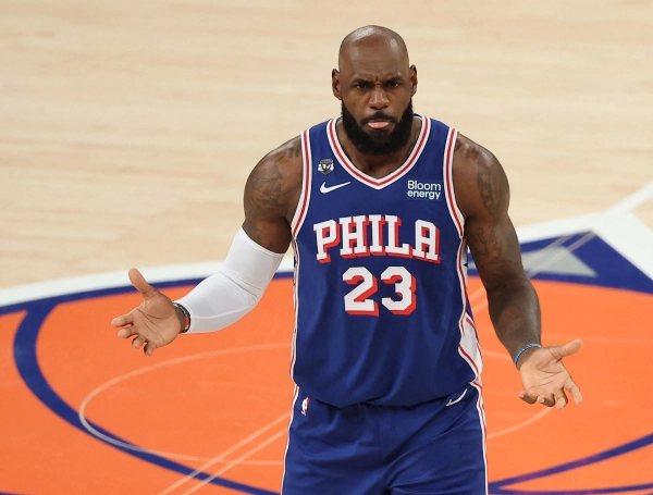 LeBron James y su primer partido con Filadelfia