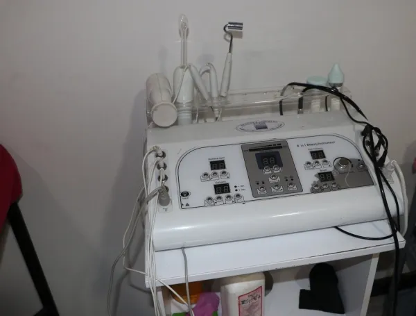 Decomisan medicamentos y equipos en clínicas ilegales para cirugías estéticas en Nariño.