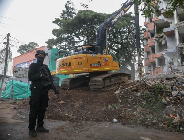 Arrancó la demolición del edificio Arábigo en el sur de Cali.