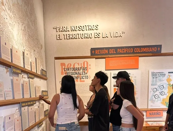 Visitantes de la Casa en Cali.