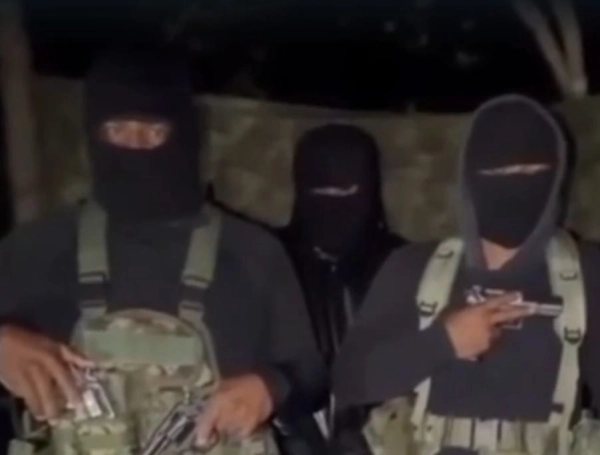Encapuchados salen en el video que circula en Popayán.