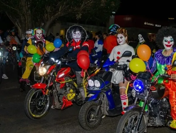 Caravana de motos - Halloween