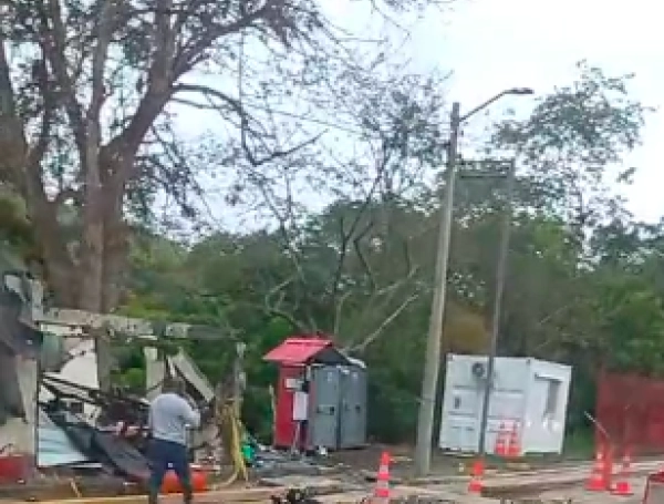 Motobomba en la vía Panamericana. Volaron peaje en el Cauca.