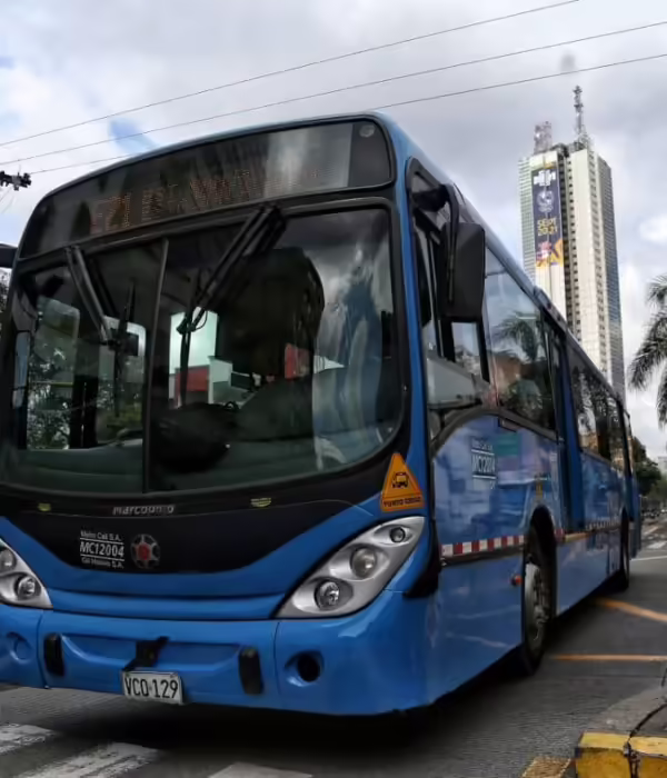 Bus del sistema de transporte Mío en Cali.