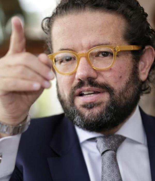 Atención: juez resuelve suerte judicial de ex vicepresidente de Banco ...