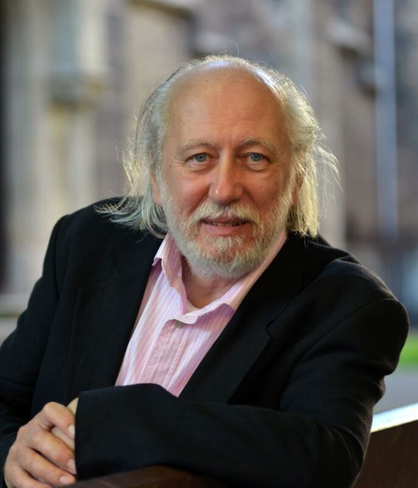 L??szl?? Krasznahorkai