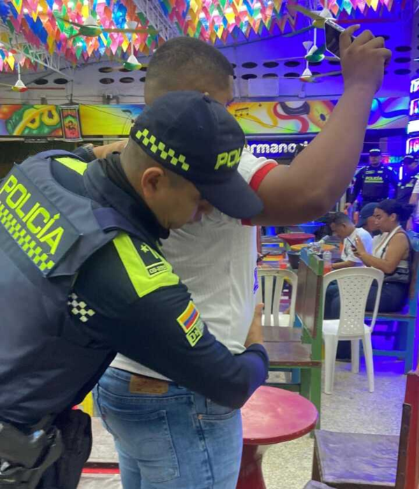 Policía