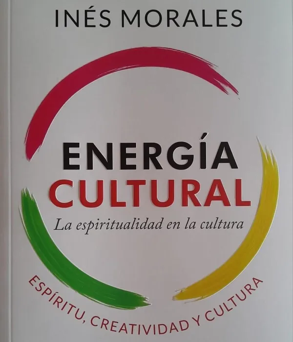 La escritora colombiana Inés Morales presenta su libro 'Energía Cultural'.