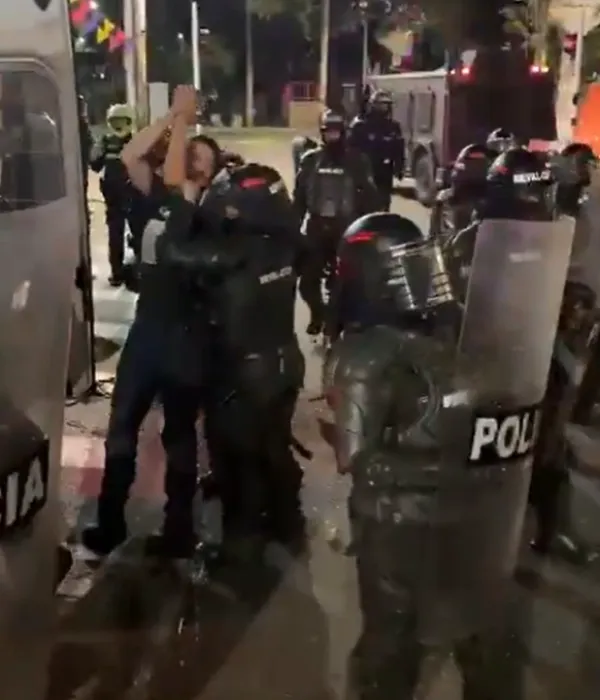 Un hombre fue trasladado al CTP tras los disturbios fuera de la UdeA.