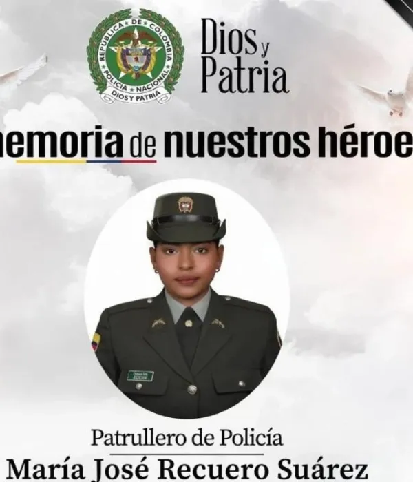 El presidente Abelardo De La Espriella con la mamá de la patrullera María José Recuero, quien murió tras enfrentarse a unos ladrones.