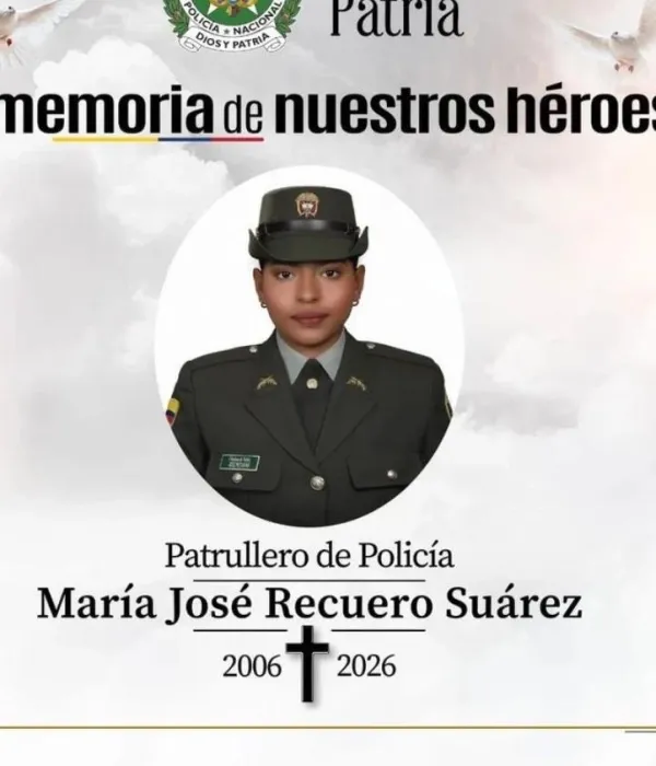 El presidente Abelardo De La Espriella con la mamá de la patrullera María José Recuero, quien murió tras enfrentarse a unos ladrones.