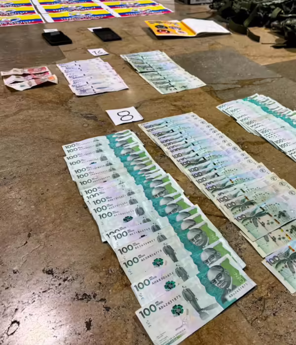 En el operativo se le incautaron 10 millones de pesos en efectivo, producto de esta actividad.