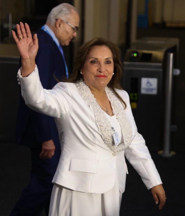 Dina Boluarte, presidente de Perú