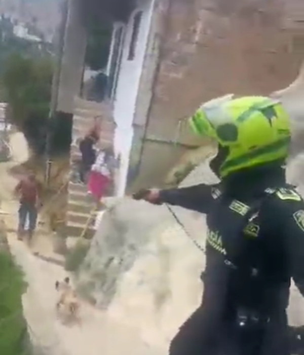 A su llegada al sector, los uniformados fueron confrontados por el exaltado hombre.