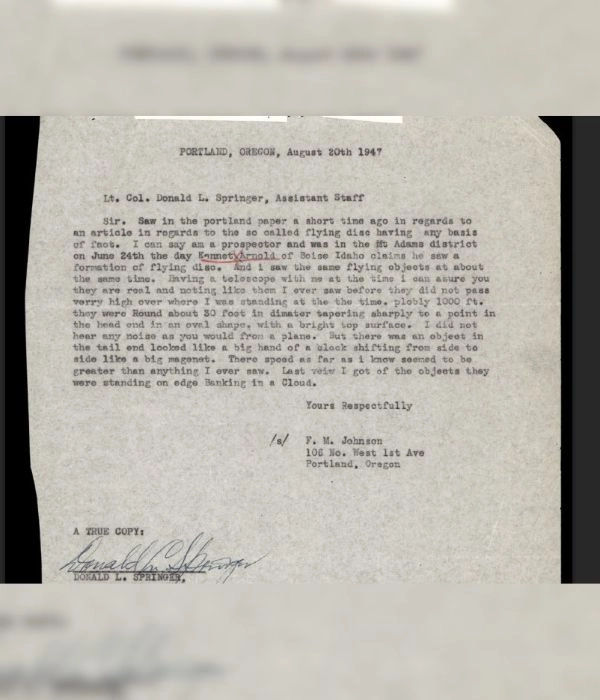Documento sobre Ovnis en Estados Unidos.