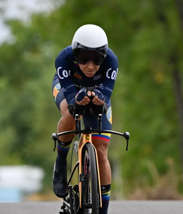 Remco Evenepoel 'rompió el cronómetro': impresionante tras ganar el cuarto título mundial; Walter Vargas, el mejor colombiano