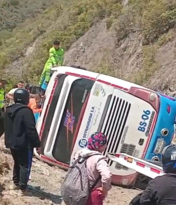 Según los reportes preliminares, el bus habría sufrido una falla técnica.