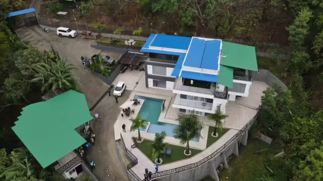 La impresionante mansión en Cali de un invasor.