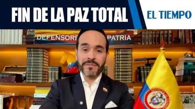 #ElTiempo #NoticiasColombia #ÚltimaHora
La segunda alocución del presidente electo, Abelardo de la Espriella, quien confirmó el desmonte de la política de "Paz Total" y la reactivación de las órdenes de captura contra grupos armados a partir del 7 de agosto. Indagamos sobre su firme respuesta al senador Iván Cepeda ante las advertencias de desobediencia civil, reafirmando el compromiso con la obediencia constitucional. Les contamos también sobre la estrategia de la Policía Nacional para garantizar un regreso a clases seguro para miles de estudiantes en todo el país, y detallamos los operativos realizados para la recuperación del espacio público en el sector del 20 de julio.
¿Cree usted que el desmonte de la política de Paz Total traerá mayor seguridad a las regiones colombianas?
00:00 Segunda alocución: el fin de la Paz Total
01:30 Reacción a la desobediencia civil y orden constitucional
03:00 Estrategia "Infancia Segura" para el regreso a clases
04:45 Operativos de control y espacio público en el 20 de julio
06:20 Balance de movilidad y siniestros viales en Bogotá
SUSCRÍBETE: https://bit.ly/eltiempoYT
Síguenos en nuestras redes sociales:
X: https://twitter.com/eltiempo
Facebook: https://www.facebook.com/eltiempo
Instagram: https://www.instagram.com/eltiempo
El Tiempo es el medio líder de noticias en Colombia, caracterizado por sus investigaciones y reportajes exclusivos, sobre: justicia, deportes, economía, política, cultura, tecnología, innovación, cambio climático, entre otros eventos noticiosos en Colombia y el mundo.
Para mayor información ingresa a: https://www.eltiempo.com
Otros canales de El Tiempo
Citytv: https://www.youtube.com/c/citytvbogota
Bravíssimo Citytv: https://www.youtube.com/c/BRAVISSIMOCITYTV
Portafolio: https://www.youtube.com/user/PortafolioCO
Futbolred: https://www.youtube.com/c/FutbolRedCO
Abelardo de la Espriella anuncia fin de la Paz Total y reactivación de capturas | EL TIEMPO