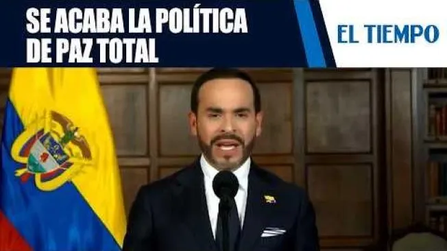 #ElTiempo #NoticiasColombia #ÚltimaHora

Informamos sobre el desmonte definitivo de la política de paz total anunciado por el presidente Abelardo de la Espriella, junto con la reactivación de la extradición de cinco peligrosos cabecillas criminales y la captura de alias Nairobi del Tren de Aragua. Les contamos además sobre el inicio de la primera fase de matrículas para colegios públicos en Bogotá dirigida a población priorizada, y todos los detalles de la ciclovía nocturna con 94 kilómetros habilitados.

¿Qué opina sobre las nuevas directrices en materia de seguridad y el fin de las mesas de diálogo? 

00:00 Desmonte de la paz total y extradición de cinco cabecillas criminales
03:16 Apertura de matrículas en colegios públicos de Bogotá para población priorizada
05:16 Estado de movilidad, congestión en la Autopista Norte y ciclovía nocturna

SUSCRÍBETE: https://bit.ly/eltiempoYT 

Síguenos en nuestras redes sociales:
X: https://twitter.com/eltiempo 
Facebook: https://www.facebook.com/eltiempo 
Instagram: https://www.instagram.com/eltiempo 

El Tiempo es el medio líder de noticias en Colombia, caracterizado por sus investigaciones y reportajes exclusivos, sobre:  justicia, deportes, economía, política, cultura, tecnología, innovación, cambio climático, entre otros eventos noticiosos en Colombia y el mundo.

Para mayor información ingresa a: https://www.eltiempo.com 

Otros canales de El Tiempo
Citytv: https://www.youtube.com/c/citytvbogota  
Bravíssimo Citytv: https://www.youtube.com/c/BRAVISSIMOCITYTV  
Portafolio: https://www.youtube.com/user/PortafolioCO  
Futbolred: https://www.youtube.com/c/FutbolRedCO

Fin de la paz total y extradición de cabecillas en Colombia | EL TIEMPO