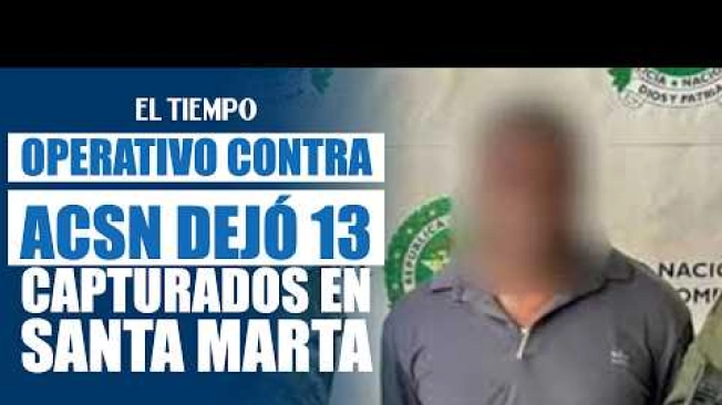Santa Marta permanece bajo fuerte presencia de la Fuerza Pública en medio del paro armado anunciado por las Autodefensas Conquistadoras de la Sierra Nevada (ACSN).
En una operación conjunta entre la Policía y el Ejército fueron capturadas 13 personas en Santa Marta y Ciénaga. Entre los detenidos está Yolima Johana Murgas Guzmán, pareja de alias ‘Pinocho’, señalado como cabecilla principal de las ACSN.
Mientras avanzan los operativos de seguridad, la propia organización anunció que el paro armado finalizaría a las 7:00 de la mañana del viernes 25 de septiembre. Las autoridades trabajan para restablecer progresivamente el comercio y la movilidad en Santa Marta.
#ElTiempo #NoticiasColombia #ÚltimaHora
SUSCRÍBETE: https://bit.ly/eltiempoYT
Síguenos en nuestras redes sociales:
X: https://twitter.com/eltiempo
Facebook: https://www.facebook.com/eltiempo
Instagram: https://www.instagram.com/eltiempo
El Tiempo es el medio líder de noticias en Colombia, caracterizado por sus investigaciones y reportajes exclusivos, sobre: justicia, deportes, economía, política, cultura, tecnología, innovación, cambio climático, entre otros eventos noticiosos en Colombia y el mundo.
Para mayor información ingresa a: https://www.eltiempo.com
Otros canales de El Tiempo
Citytv: https://www.youtube.com/c/citytvbogota
Bravíssimo Citytv: https://www.youtube.com/c/BRAVISSIMOCITYTV
Portafolio: https://www.youtube.com/user/PortafolioCO
Futbolred: https://www.youtube.com/c/FutbolRedCO