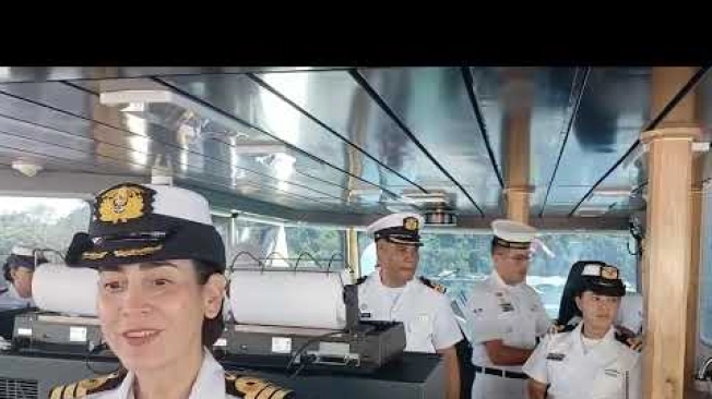 La comandante del buque ARC Simón Bolívar, la capitán de Fragata Nathalia María Otálora Murillo.