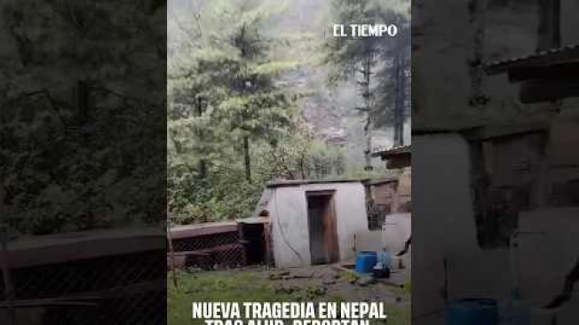 Impactante video muestra momento exacto de deslizamiento de tierra en Nepal en medio de emergencia por fuertes lluvias: van al menos 21 muertos