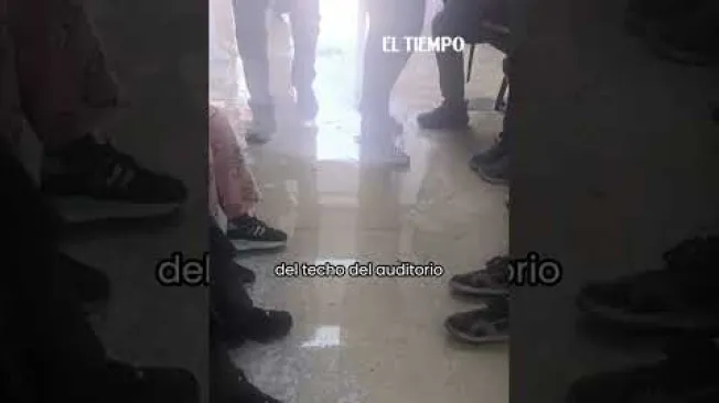 #Atencion: Este 6 de octubre se reportaron inundaciones en el Hospital Universitario La Samaritana en el centro de Bogotá.
Cuéntenos si hay lluvias o afectaciones en la zona donde se encuentra.