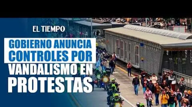 En medio del paro nacional convocado por las centrales obreras, el Gobierno Nacional puso en vigencia un decreto que reglamenta la protesta social y establece criterios para la intervención de la Fuerza Pública. La norma busca garantizar el derecho a la manifestación pacífica y orientar la actuación de las autoridades ante hechos de violencia, vandalismo y afectaciones a la infraestructura. La intervención debe ser focalizada e identificar a quienes presuntamente cometan actos violentos, mientras los demás manifestantes pueden continuar con la movilización pacífica. #ElTiempo #NoticiasColombia #ÚltimaHora #ParoNacional #ProtestaSocial #Bogotá #ELTIEMPO
SUSCRÍBETE: https://bit.ly/eltiempoYT
Síguenos en nuestras redes sociales:
X: https://twitter.com/eltiempo
Facebook: https://www.facebook.com/eltiempo
Instagram: https://www.instagram.com/eltiempo
El Tiempo es el medio líder de noticias en Colombia, caracterizado por sus investigaciones y reportajes exclusivos, sobre: justicia, deportes, economía, política, cultura, tecnología, innovación, cambio climático, entre otros eventos noticiosos en Colombia y el mundo.
Para mayor información ingresa a: https://www.eltiempo.com
Otros canales de El Tiempo
Citytv: https://www.youtube.com/c/citytvbogota
Bravíssimo Citytv: https://www.youtube.com/c/BRAVISSIMOCITYTV
Portafolio: https://www.youtube.com/user/PortafolioCO
Futbolred: https://www.youtube.com/c/FutbolRedCO