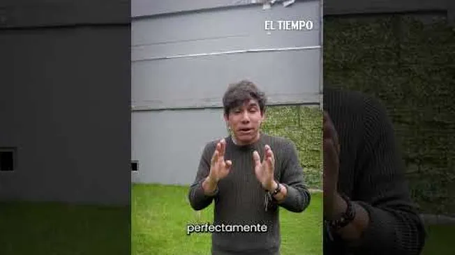 El nacimiento de cuatro cuatrillizos posiblemente monocigóticos en Medellín, el 21 de octubre, podría convertirse en el primer caso documentado de este tipo en Colombia. Según Ignacio Zarante, director del Instituto de Genética de la Universidad Javeriana, el fenómeno ocurre cuando un único embrión se divide y da origen a cuatro individuos con prácticamente la misma información genética, un evento excepcional que el especialista describe como uno entre cientos de miles de embarazos. En Colombia, entre el 1 y el 2 por ciento de los embarazos registrados entre 2016 y 2024 fueron múltiples, aunque esta cifra incluye diferentes tipos de gestaciones. Los cuatro bebés, Mariano, Maximiliano, Emiliano y Thiago, nacieron tras 34 semanas de gestación y permanecen bajo seguimiento médico. El experto advierte que los embarazos múltiples aumentan los riesgos de prematuridad, complicaciones respiratorias y posibles afectaciones cerebrales en los bebés, así como de sangrados y preeclampsia en la madre.
#Cuatrillizos #CuatrillizosIdénticos #Medellín #Antioquia #EmbarazoMúltiple #Salud #Medicina #NoticiasColombia#ElTiempo #NoticiasColombia #ÚltimaHora

SUSCRÍBETE: https://bit.ly/eltiempoYT 

Síguenos en nuestras redes sociales:
X: https://twitter.com/eltiempo 
Facebook: https://www.facebook.com/eltiempo 
Instagram: https://www.instagram.com/eltiempo 

El Tiempo es el medio líder de noticias en Colombia, caracterizado por sus investigaciones y reportajes exclusivos, sobre:  justicia, deportes, economía, política, cultura, tecnología, innovación, cambio climático, entre otros eventos noticiosos en Colombia y el mundo.

Para mayor información ingresa a: https://www.eltiempo.com 

Otros canales de El Tiempo
Citytv: https://www.youtube.com/c/citytvbogota  
Bravíssimo Citytv: https://www.youtube.com/c/BRAVISSIMOCITYTV  
Portafolio: https://www.youtube.com/user/PortafolioCO  
Futbolred: https://www.youtube.com/c/FutbolRedCO