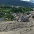 El desprendimiento de un glaciar desató una gigantezca inundación en Nepal y la frontera tibetana.