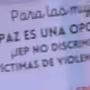 Con pancartas y vestidas de blanco, víctimas se manifestaron frente al edificio de la JEP.