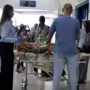 Pacientes esperan atención