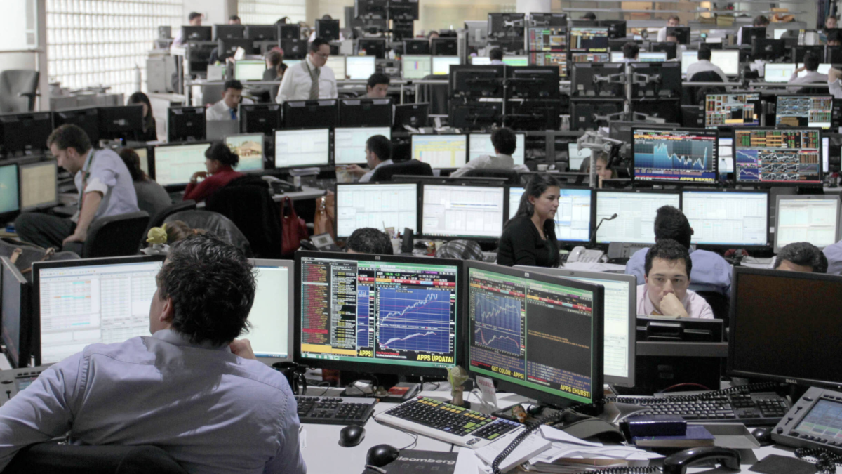 Analistas advierten por mayores riesgos ante anuncio del Gobierno de emisión récord de TES en 2026: ¿qué están viendo?