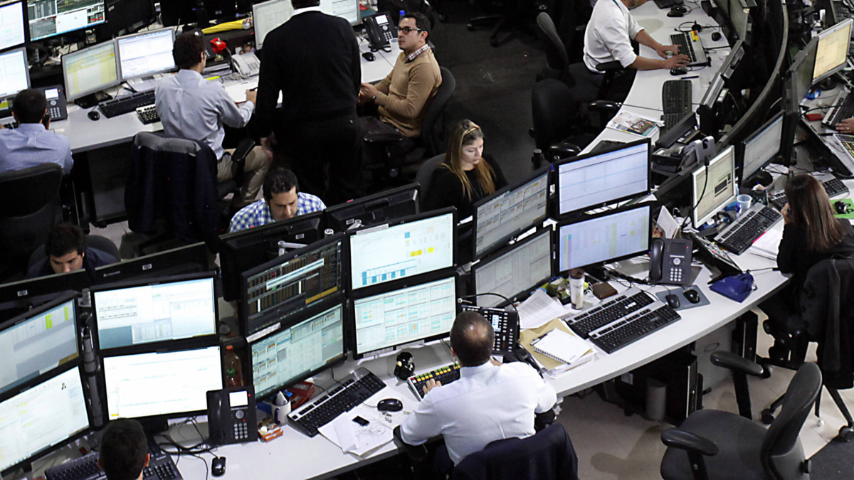 Hasta 50 % menos de ahorro pensional: el golpe de traer la plata de los colombianos invertida en el exterior a través de las AFP