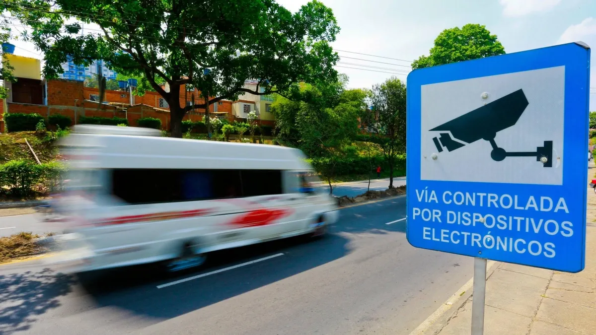 Abecé de la decisión del Ministerio de Transporte que revoca las fotomultas impuestas sin cumplir los requisitos