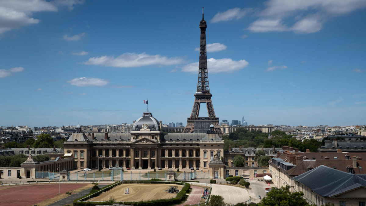 El misterioso apartamento secreto en la cima de la Torre Eiffel que permanece cerrado al público