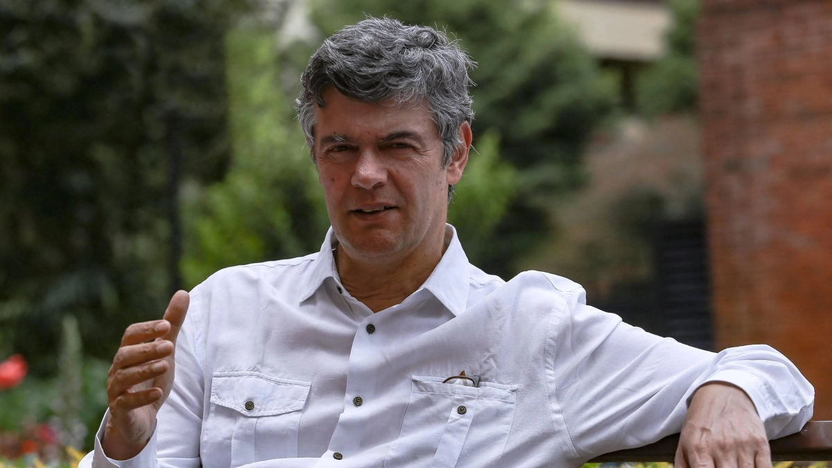 De La Espriella suma a Enrique Serrano como asesor y manda una señal sobre su gobierno