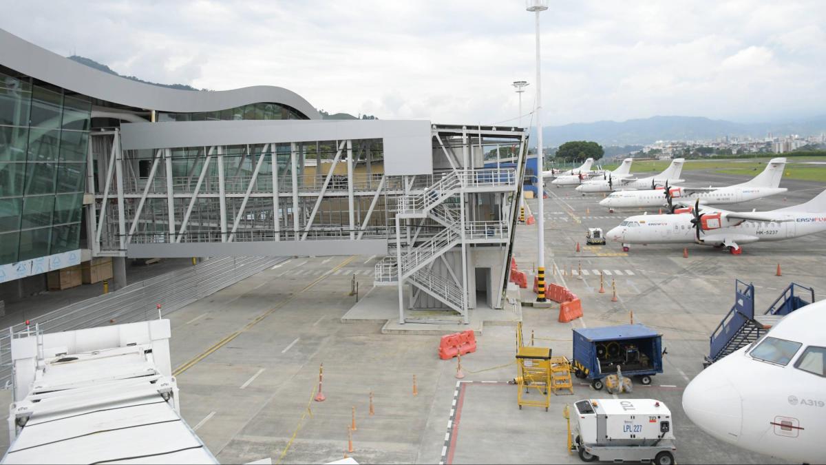 Aerocivil reanuda operaciones en seis aeropuertos tras sismo de magnitud 7,4