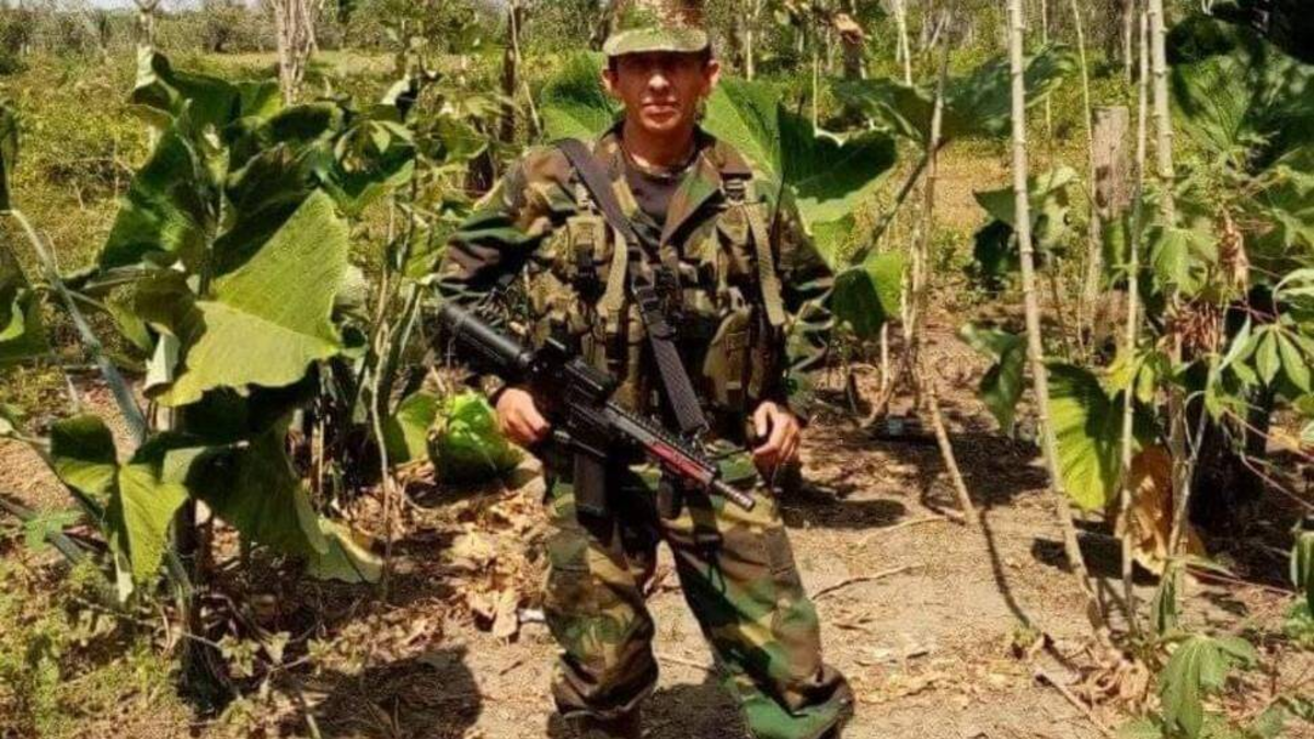 Magia negra y red de informantes: las pistas sobre cómo ‘Antonio Medina’, del grupo de ‘Iván Mordisco’, ha escapado de las operaciones militares