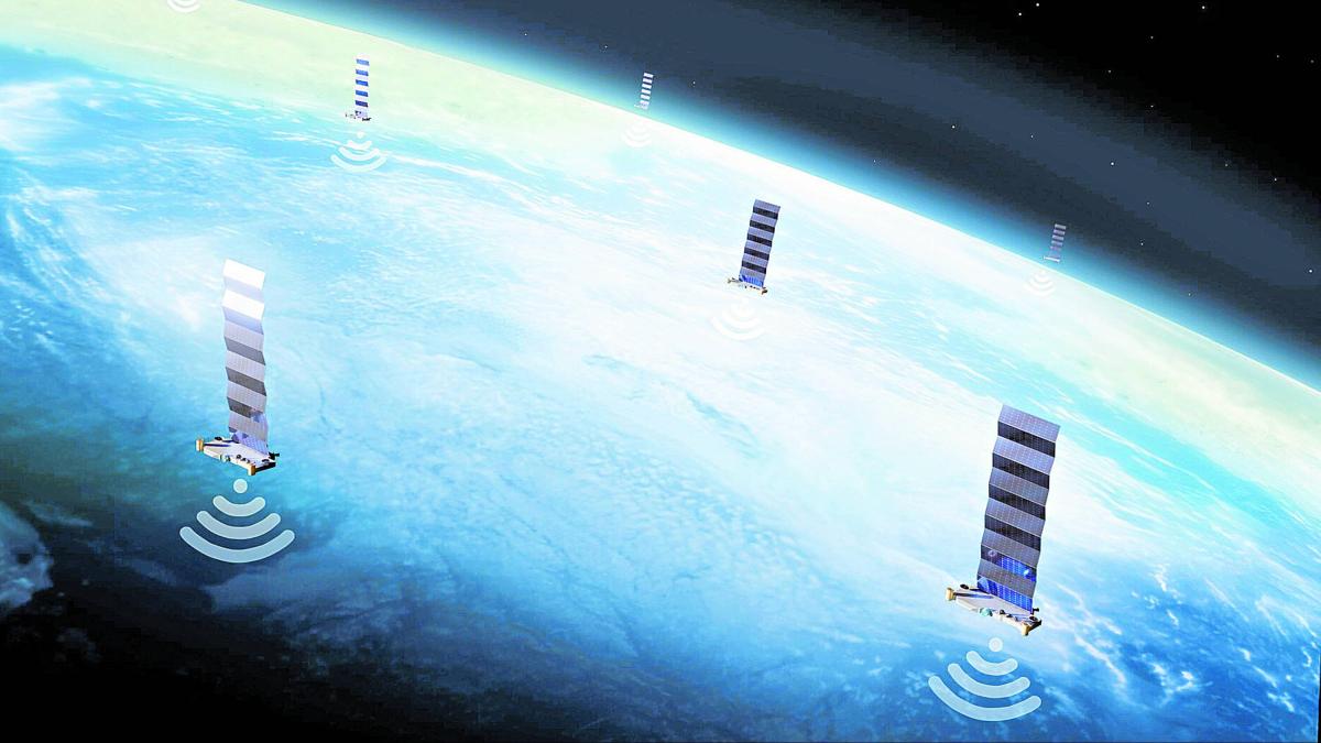 Elon Musk y Jeff Bezos: competencia por el mercado de internet satelital