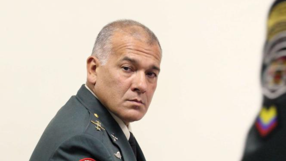 JEP ordena borrar los honores militares del coronel Publio Hernán Mejía Gutiérrez tras condena por 72 ejecuciones extrajudiciales
