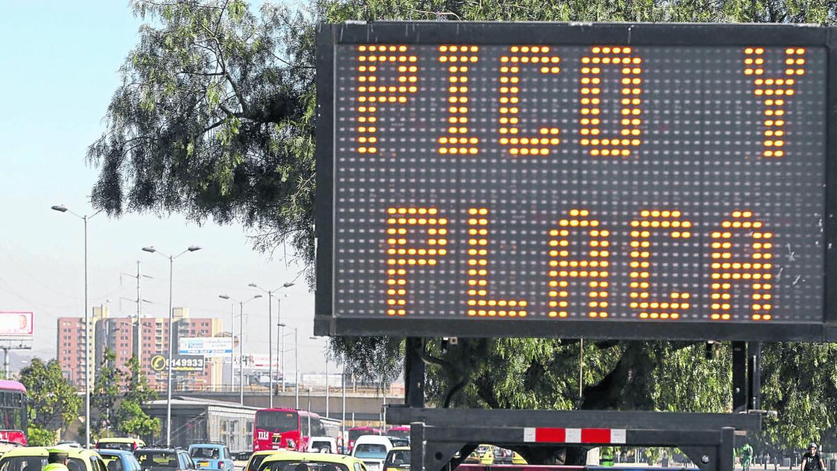 Por temporada navideña se levantó el pico y placa en los 10 municipios del Área Metropolitana del Valle de Aburrá: conozca las fechas de la suspensión