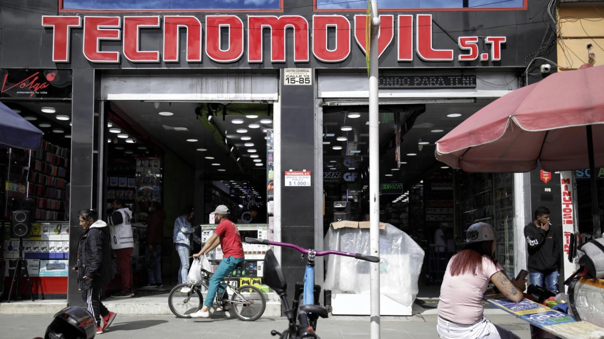 La economía colombiana crece pero sin motores de inversión, advierte Anif