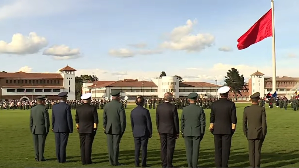 Las revelaciones de las negociaciones con el ‘clan de Golfo’ que ponen en entredicho la salida de generales de la Fuerza Pública